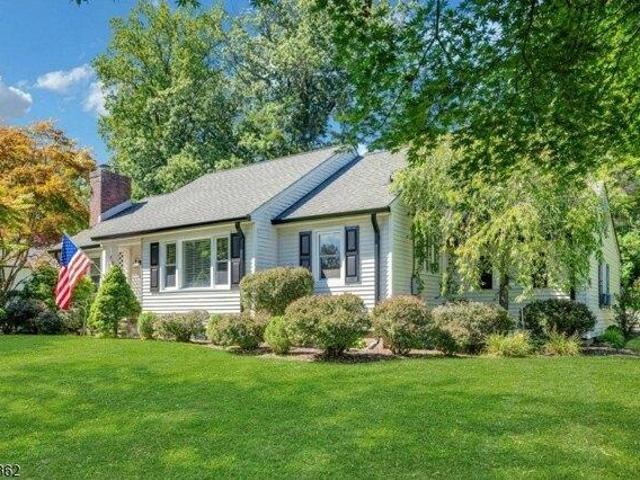 House for sale in Blaziers Corner, Bernardsville