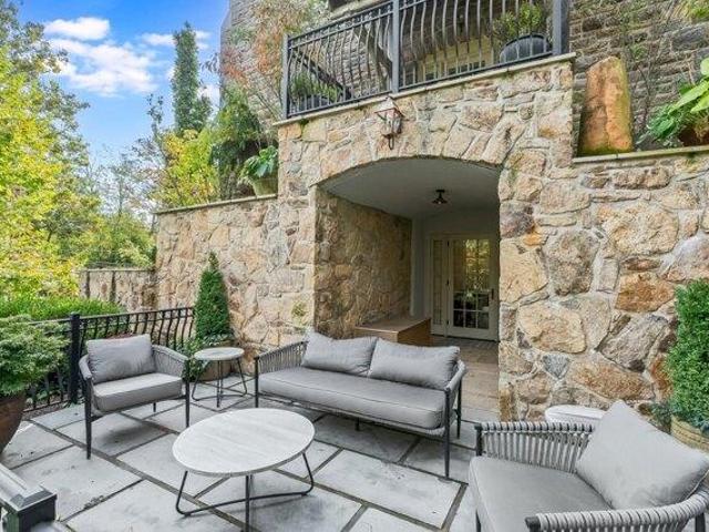 Condo for sale in Bernardsville, New Jersey