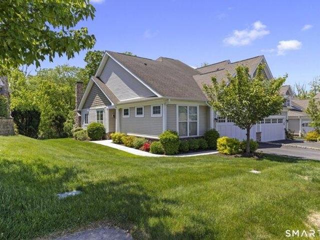 Condo for sale in Bethel, Connecticut
