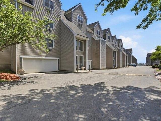 Condo for sale in Beverly, Massachusetts