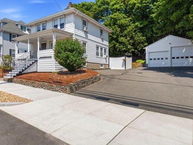 House for sale in Rial Side, Beverly