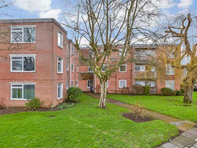 Apartment for sale in Worthing, West Sussex