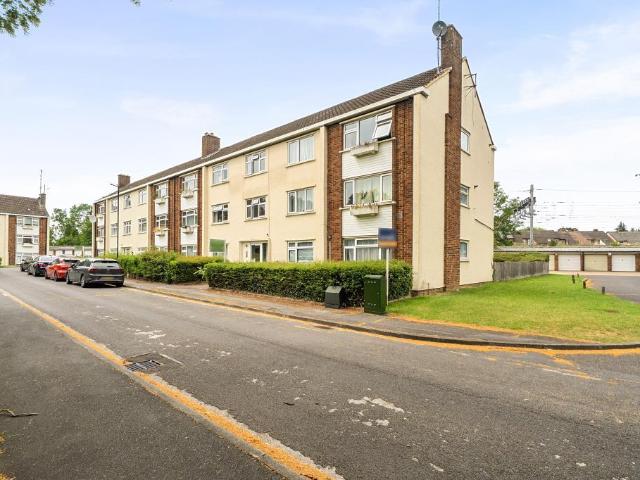 Flat for sale in St Marks, Maidenhead