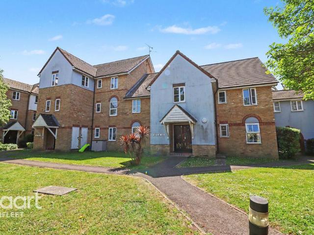 Flat for sale in Essex