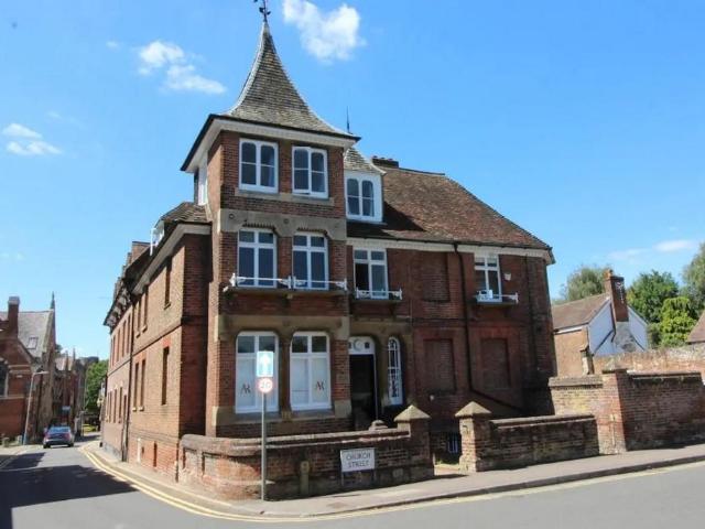 Flat for sale in Brook Street, Bourne Vale