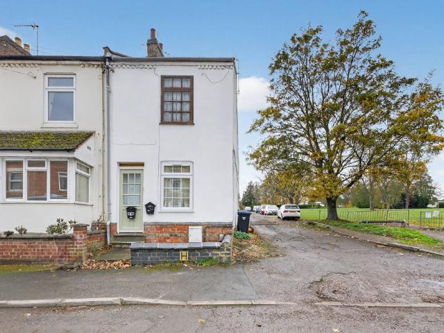 Flat for sale in Stanford On Avon, Leicestershire
