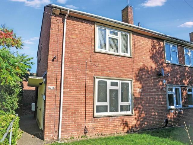 Flat for sale in Longwell Green, Cadbury Heath