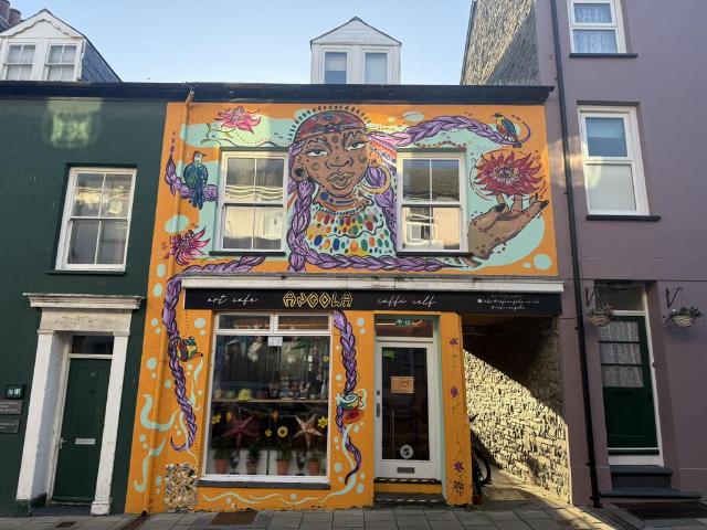 Flat for sale in Waun Fawr, Wales