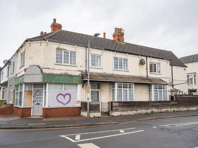 Flat for sale in New Clee, Cleethorpes