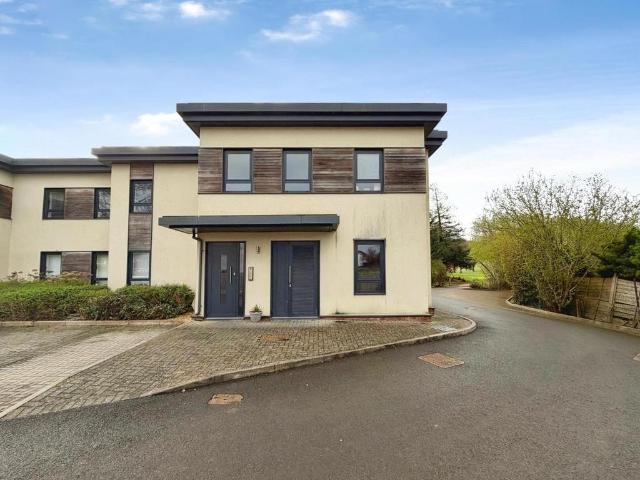 Flat for sale in Feckenham, City Of Bristol