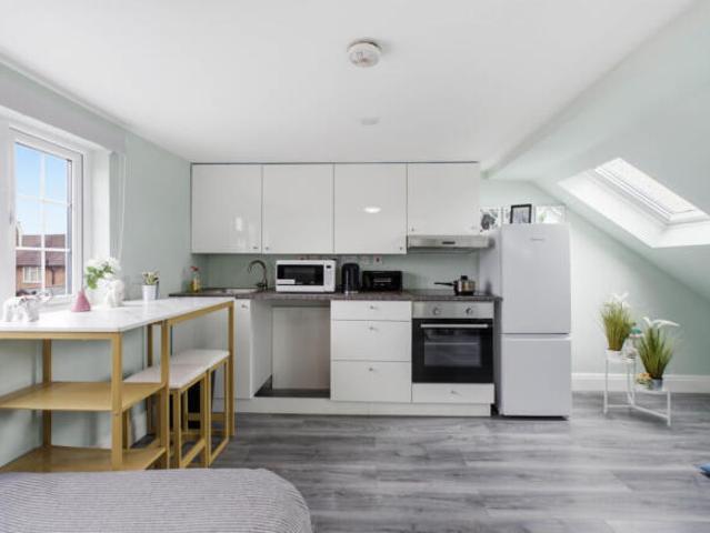 Apartment for sale in Mottingham, Greater London