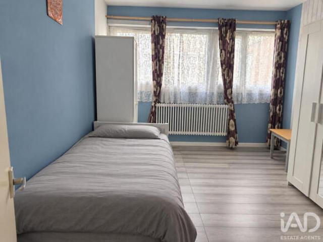Apartment for sale in Cat Hill, England