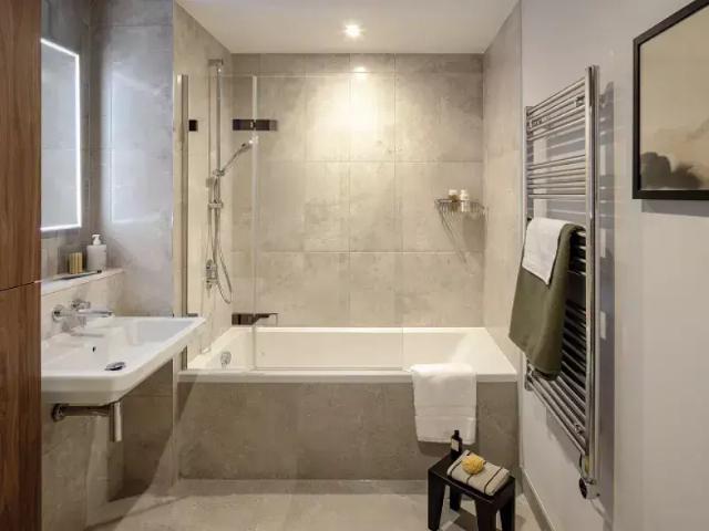 Flat for rent in London Borough of Ealing, Greater London