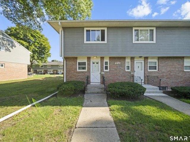 House for sale in Bloomfield, Connecticut