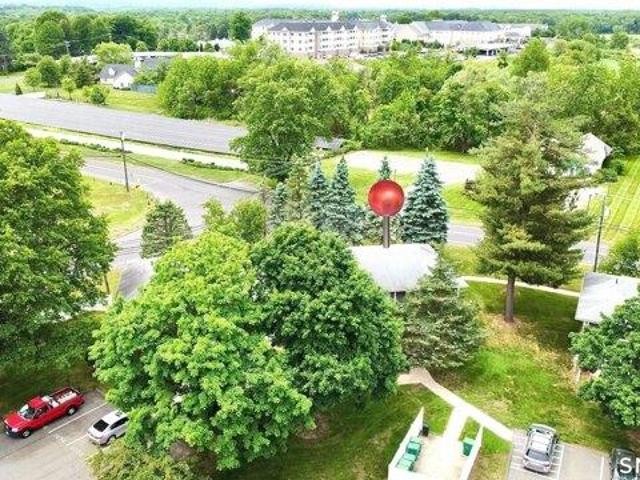 House for sale in Bloomfield, Capitol Planning Region