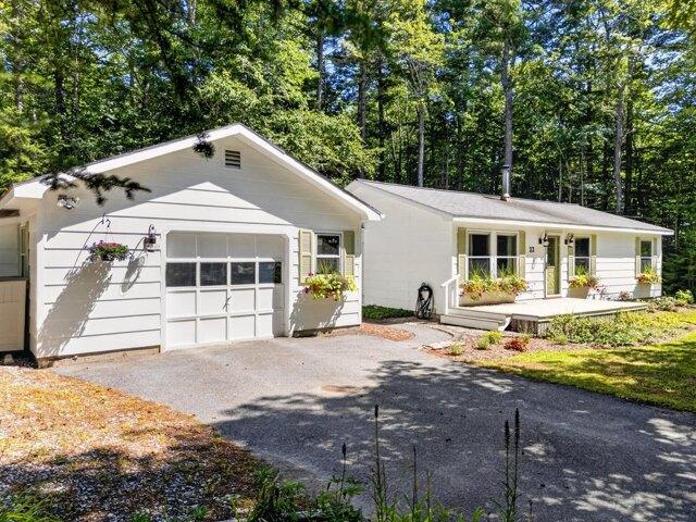 House for sale in Boothbay, Lincoln County