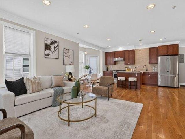 Condo for sale in Fields Corner, Boston