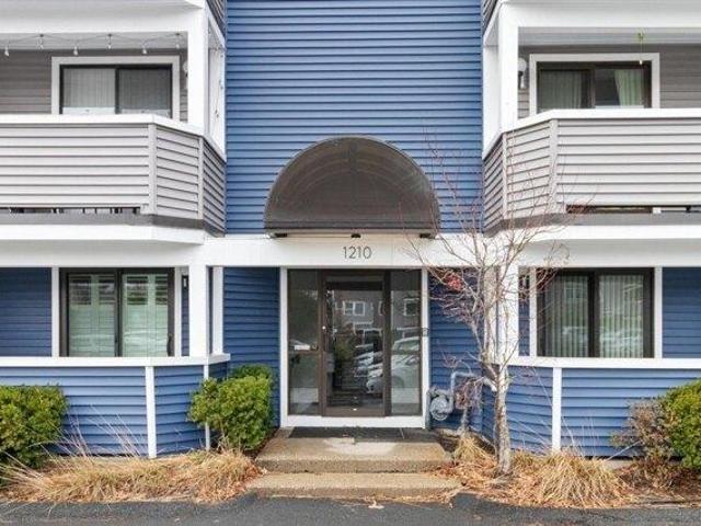 Condo for sale in West Roxbury, Boston