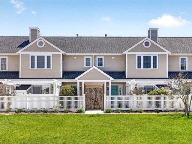 Condo for sale in Braintree, Massachusetts