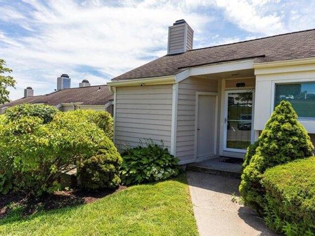Condo for sale in Brewster