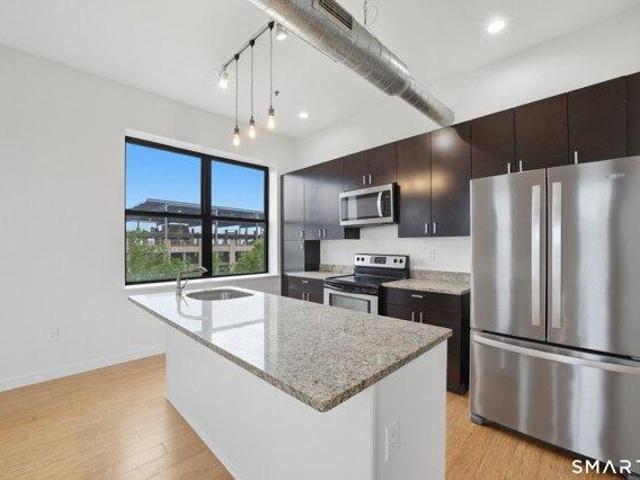 Condo for sale in Bridgeport, Connecticut