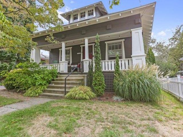 House for sale in Bridgeport, Connecticut