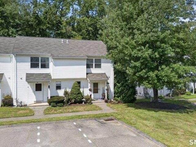 House for sale in Canton, Connecticut