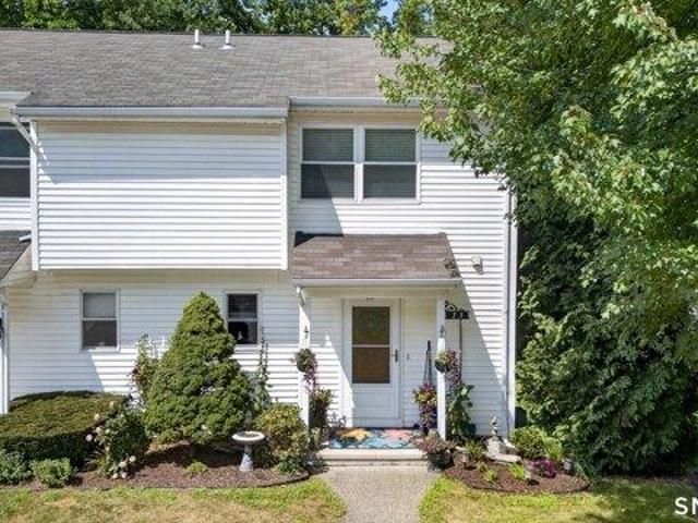 House for sale in Canton, Connecticut