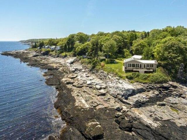 House for sale in Bristol, Maine