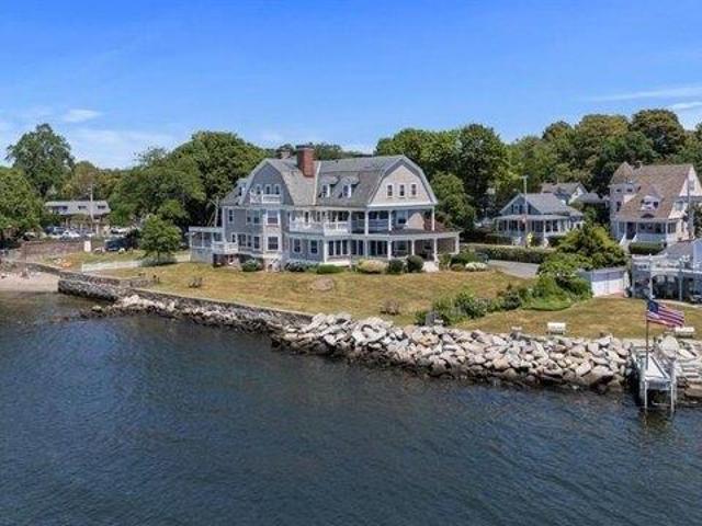 Condo for sale in Bristol, Rhode Island