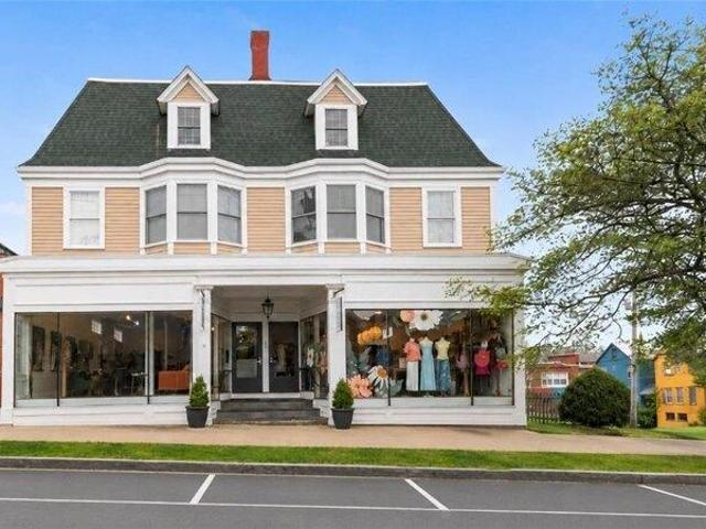 Condo for sale in Bristol, Rhode Island