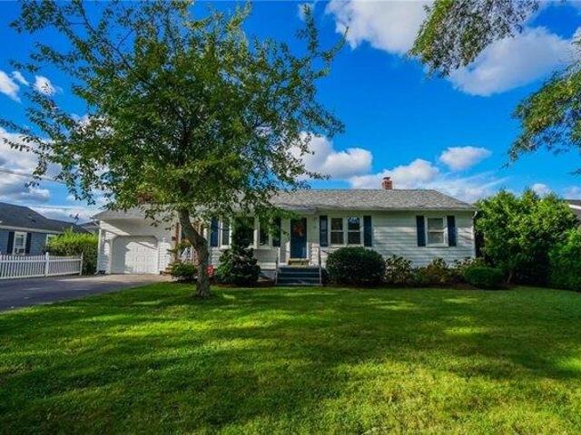 House for sale in Bristol, Bristol County