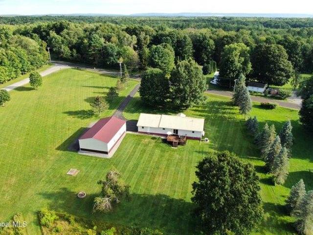 House for sale in Broadalbin, New York