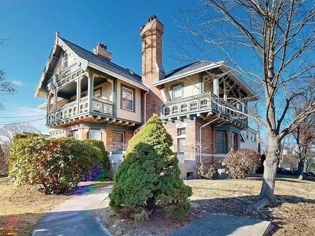 Condo for rent in Brockton