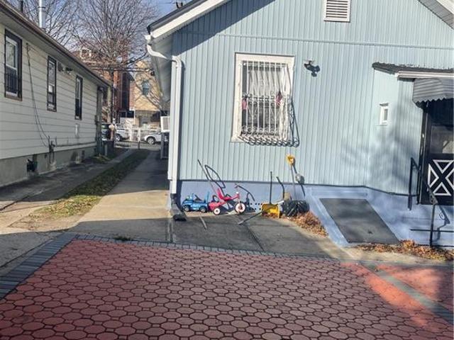House for sale in Bronx County, New York