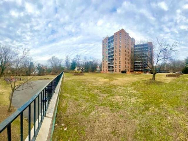 Apartment for sale in The Bronx, Arverne
