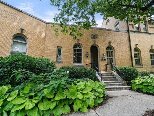 Condo for sale in Pill Hill, Brookline