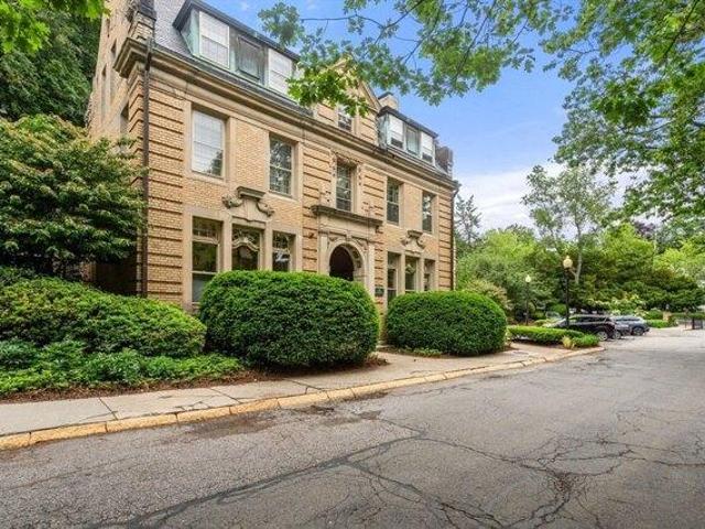 Condo for sale in Brookline