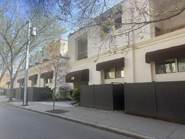 Condo for sale in Brookline