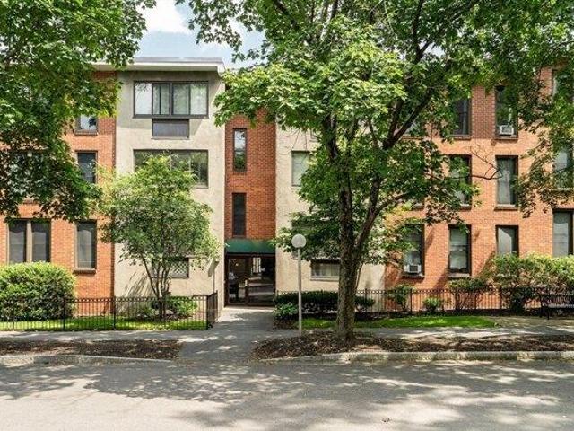 Condo for sale in Brookline