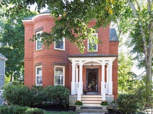 Condo for sale in North Brookline, Brookline