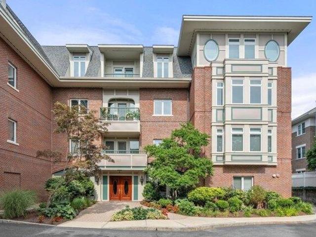 Condo for sale in Chestnut Hill, Brookline