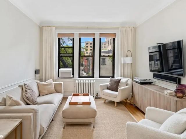 Apartment for sale in Arverne, New York