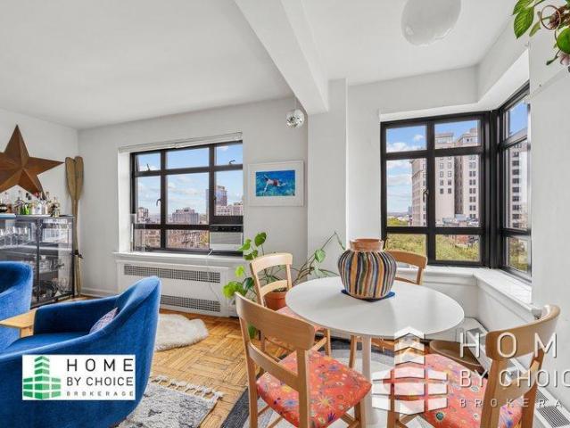 Apartment for sale in Arverne, New York