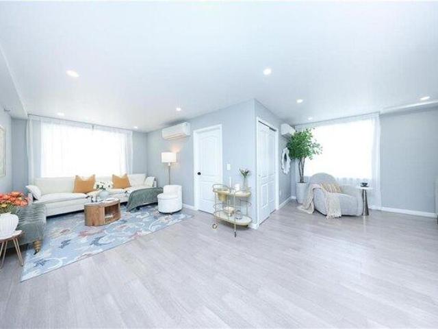 Condo for sale in Arverne, New York