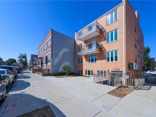Condo for sale in Arverne, New York
