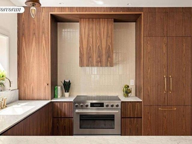 Condo for sale in Arverne, New York