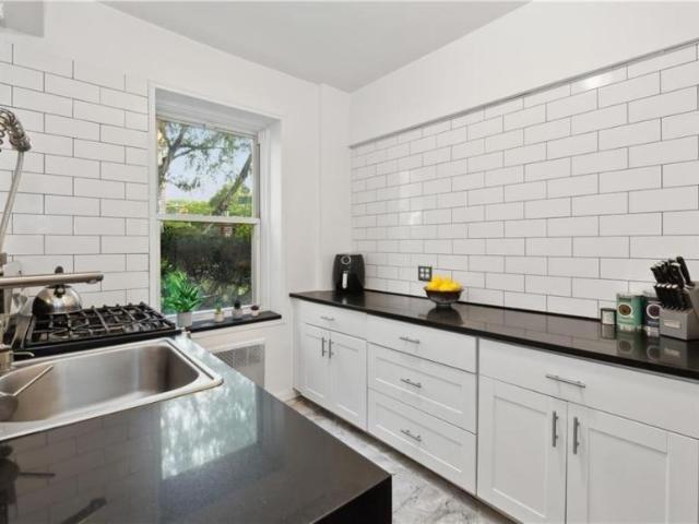 Apartment for sale in Arverne, New York