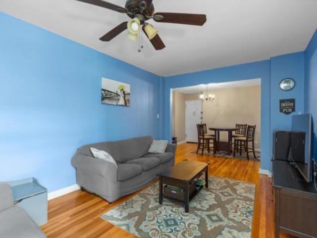 Apartment for sale in Arverne, New York