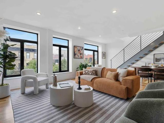 Condo for sale in Arverne, New York